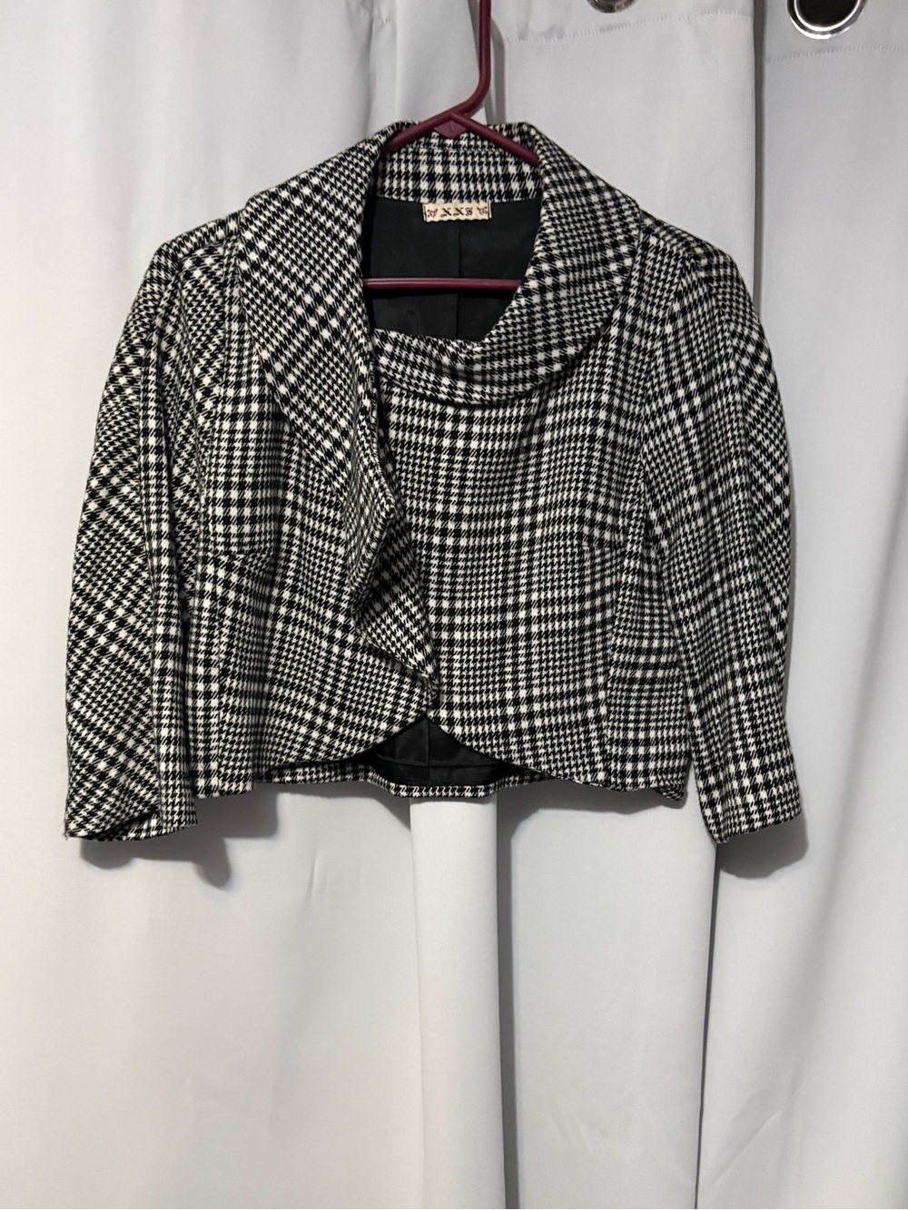 Cropped Black & White Plaid Women's Jacket MISSING BUTTONS
